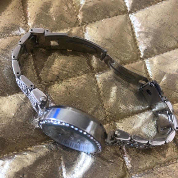 Ladies fashion bling watch - Picture 4 of 4